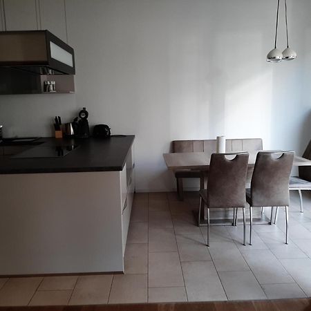 Hochwertig Im Herzen Stuttgarts Room photo